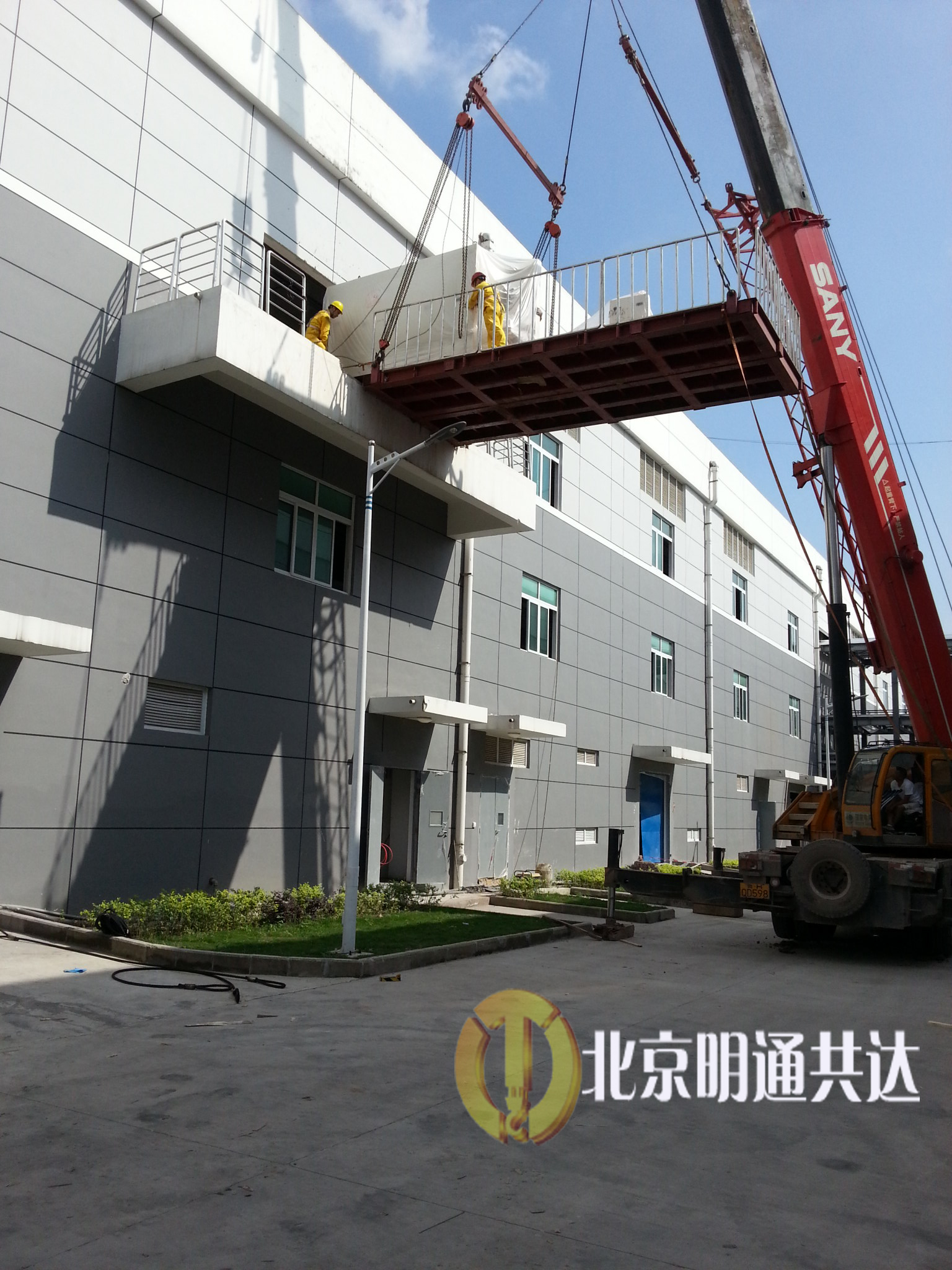 周（zhōu）口精密設備起重吊裝